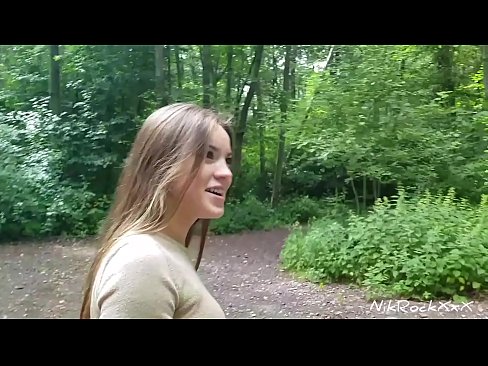 ❤️ Pasiūliau Evelinai, kad dulkintumėmės viešoje vietoje! Ji sutiko. Tada išdulkinau ją į užpakalį ir pasidariau į burną. Tada ji pasidarė šlapimo. Porno video prie lt.yespornpics.ru ❌