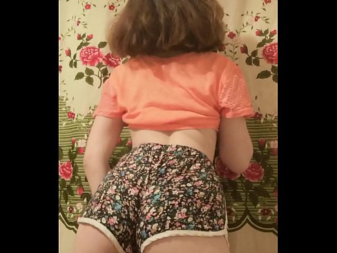 ❤️ Seksuali jauna mažylė nusimeta šortus prieš kamerą Porno video prie lt.yespornpics.ru ❌