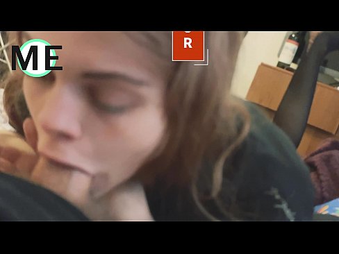 ❤️ Gerklės penis, suplėšytos pėdkelnės ir suplyšę kulniukai malonu susipažinti Porno video prie lt.yespornpics.ru ❌